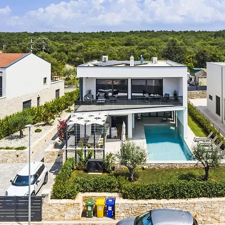 Bb Near Rovinj By Interhome