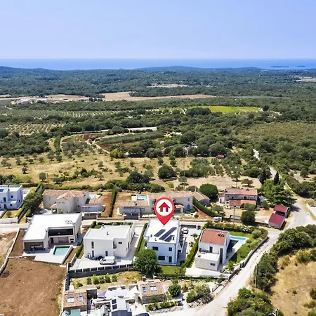 Bb Near Rovinj By Interhome *